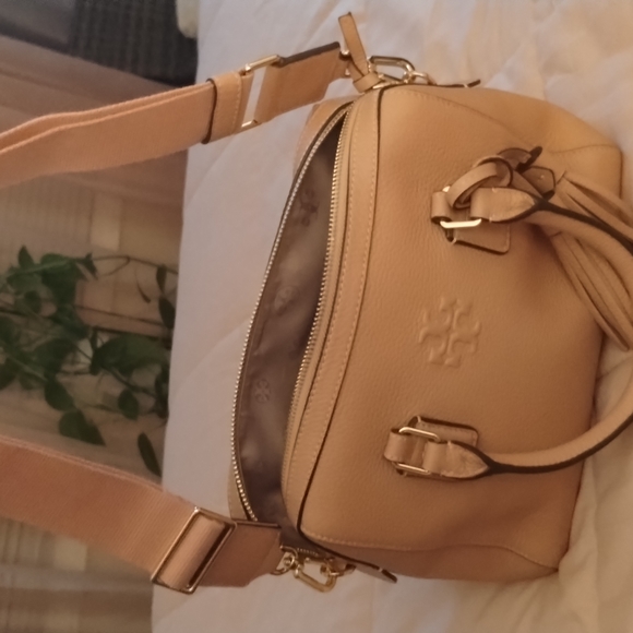 Purse - Picture 3 of 3